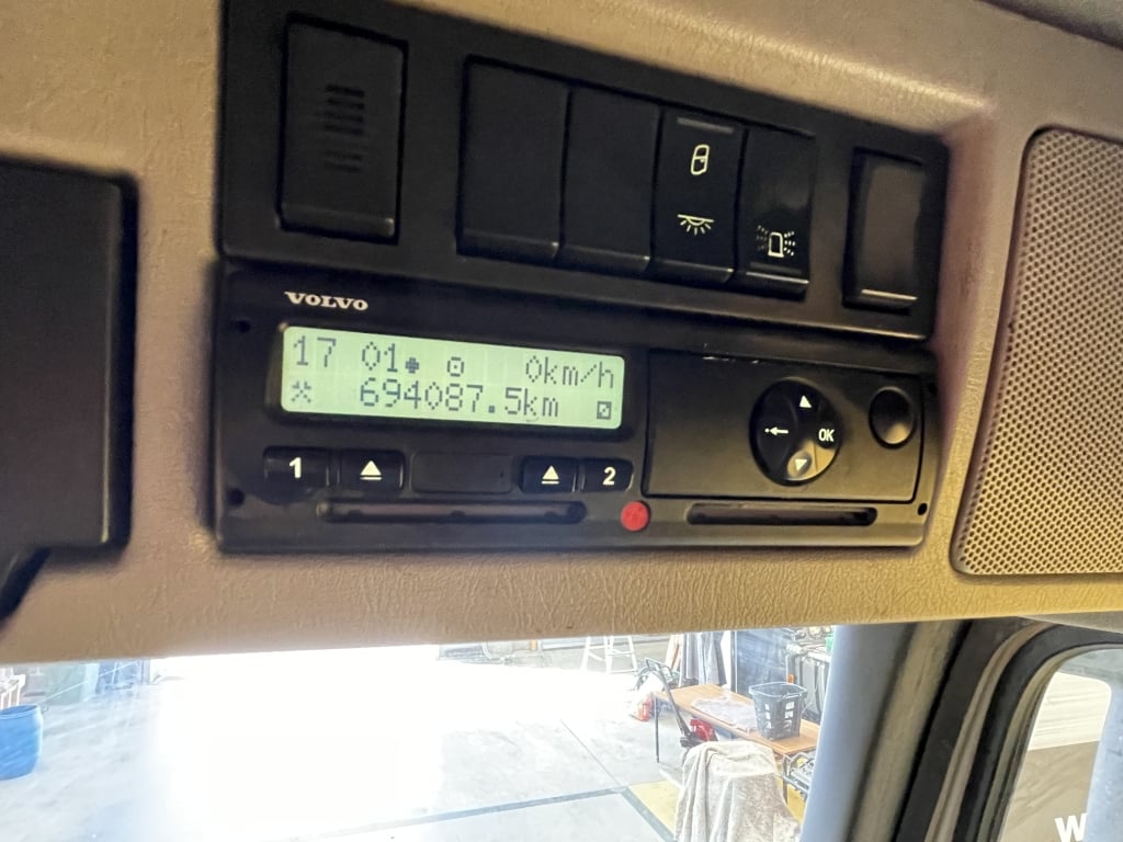 VOLVO FM 410 *EURO 6* 8X4 ALUMINIUM INSULATED TIPPER – 2016 – AY66 SZV
