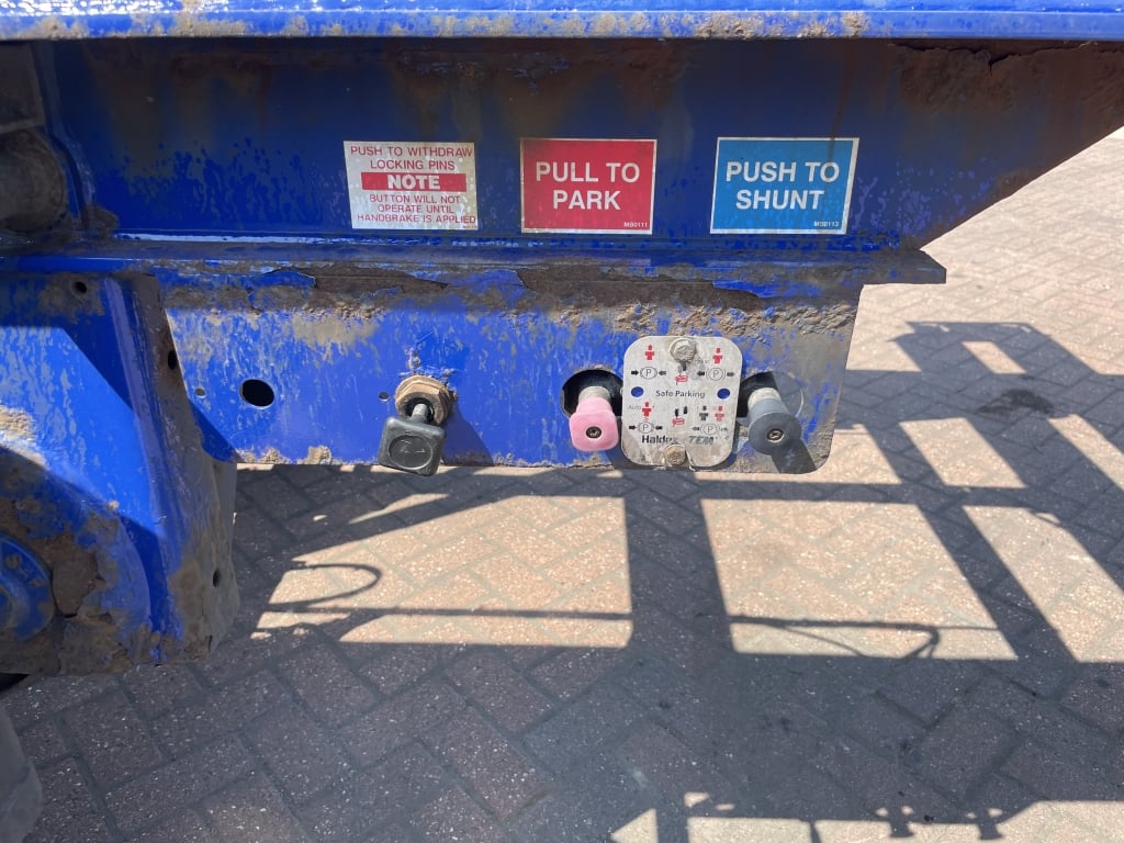 DENNISON LOCK AND GO SLIDING SKELETAL TRAILER – 2015 – C412356