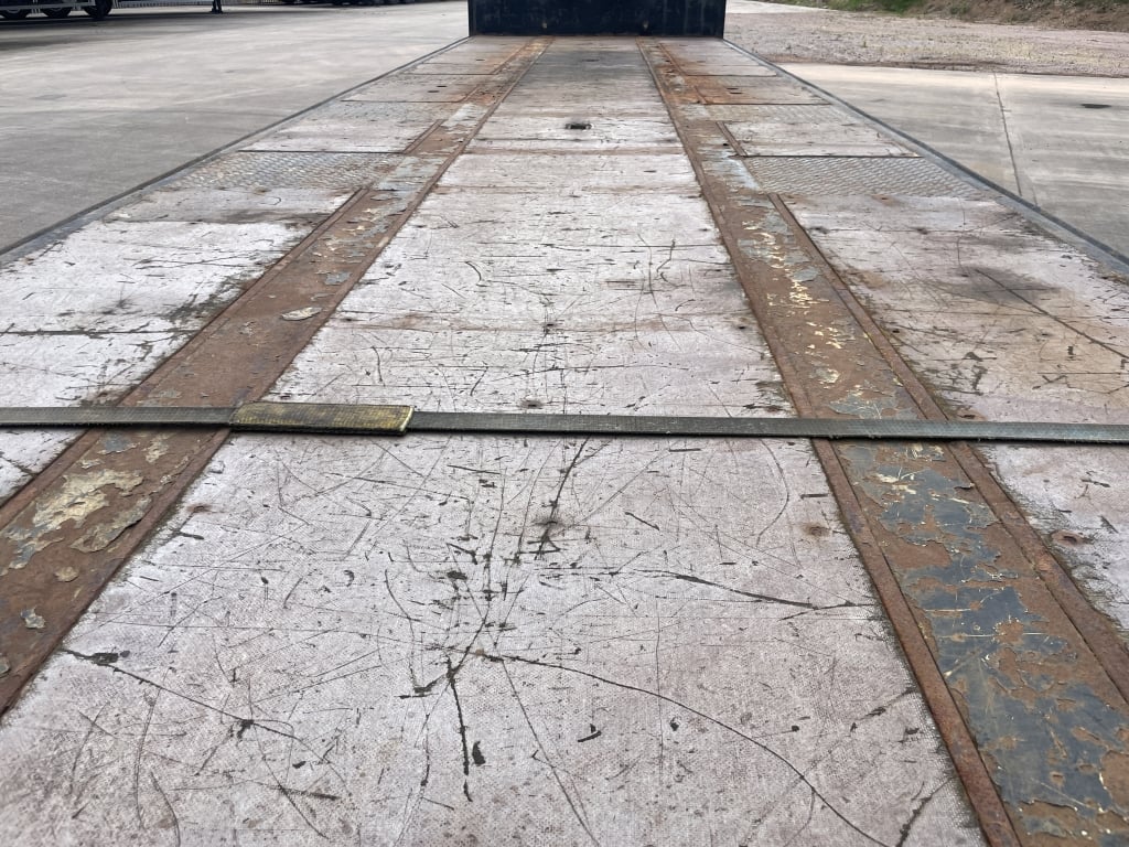 MONTRACON TRI AXLE STEPFRAME 44FT FLATBED TRAILER – 2011 – C494928