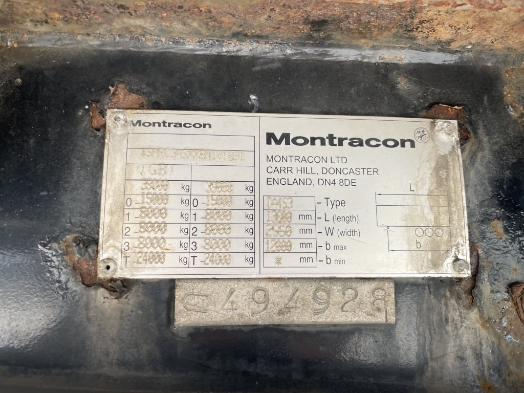 MONTRACON TRI AXLE STEPFRAME 44FT FLATBED TRAILER – 2011 – C494928
