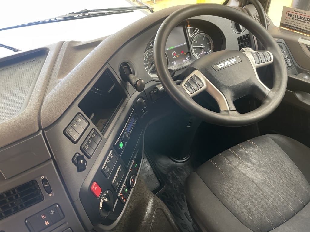 DAF XF106 530 SPACE CAB *EURO 6* 52 tonnes, modèles spéciaux, tracteur routier 6x2 – 2017 – GN67 UPA