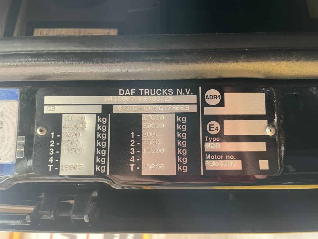 DAF XF106 530 SPACE CAB *EURO 6* 52 tonnes, modèles spéciaux, tracteur routier 6x2 – 2017 – GN67 UPA