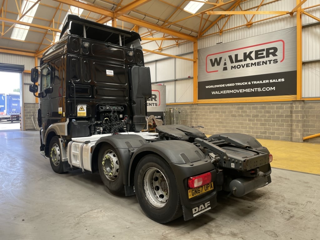 DAF XF106 530 SPACE CAB *EURO 6* 52 tonnes, modèles spéciaux, tracteur routier 6x2 – 2017 – GN67 UPA