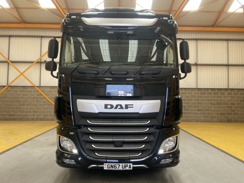 DAF XF106 530 SPACE CAB *EURO 6* 52 tonnes, modèles spéciaux, tracteur routier 6x2 – 2017 – GN67 UPA