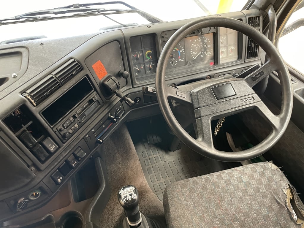 VOLVO FH12 380 4X2 TRACTOR UNIT – 1994 – L238 FCG