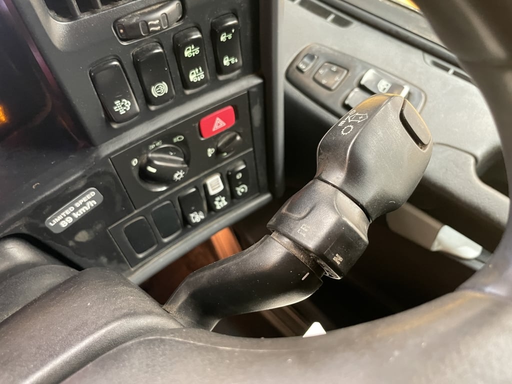 SCANIA R490 *EURO 6* HIGHLINE 6X2 TAG AXLE TRACTOR UNIT – 2016 – SM65 JWU