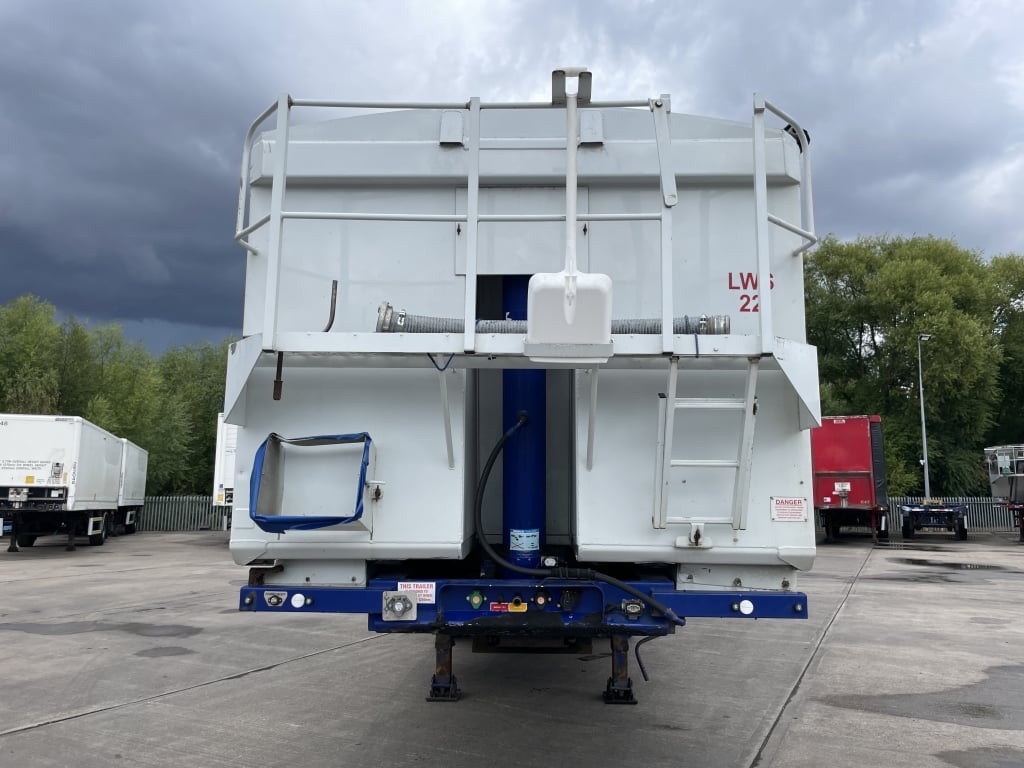 DENNISON ALUMINIMUM BULK TIPPING/BLOWER TRAILER C/W DONKEY ENGINE – 2013 – C357826