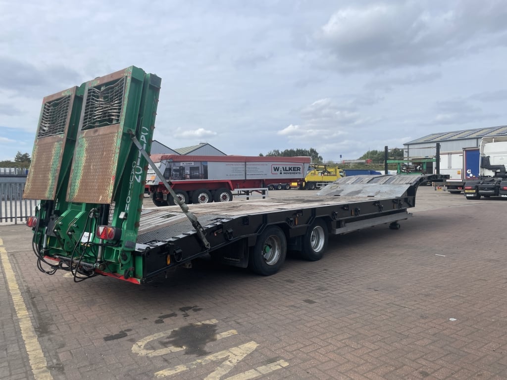 MONTRACTON TANDEM AXLE LOW LOADER / PLANT TRAILER – 2015 – C392615