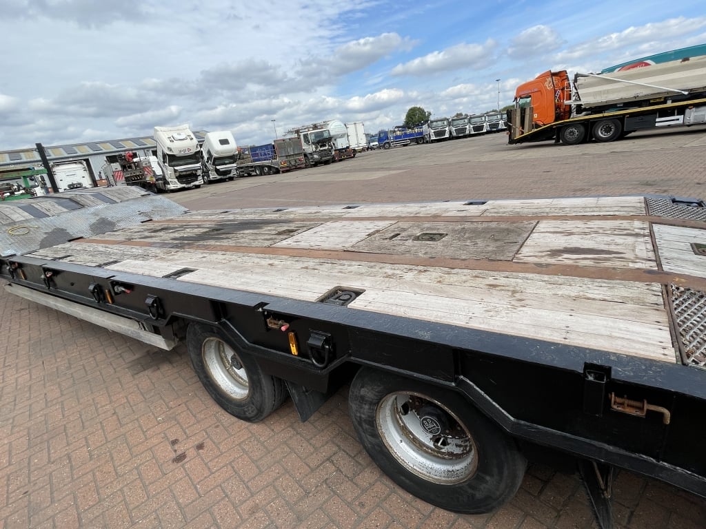 MONTRACTON TANDEM AXLE LOW LOADER / PLANT TRAILER – 2015 – C392615