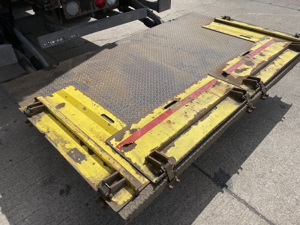 SDC/LAWRENCE DAVID 33FT TANDEM AXLE BOX TRAILER – 2016 – C420356
