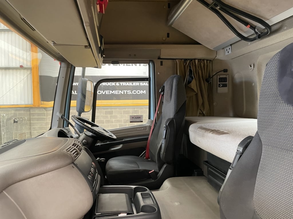 DAF CF85 SPACE CAB EURO 5, 4X2 TRACTOR UNIT – 2013 – FD63 OXC