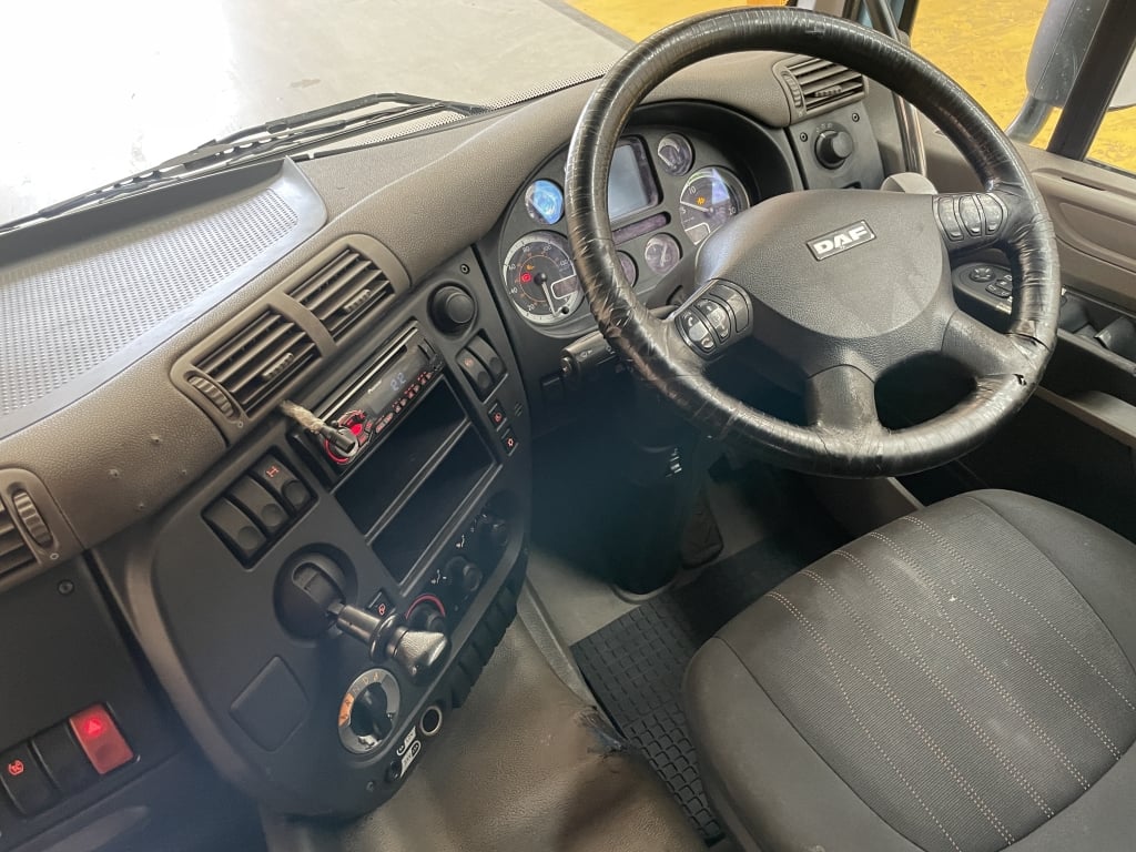 DAF CF85 SPACE CAB EURO 5, 4X2 TRACTOR UNIT – 2013 – FD63 OXC