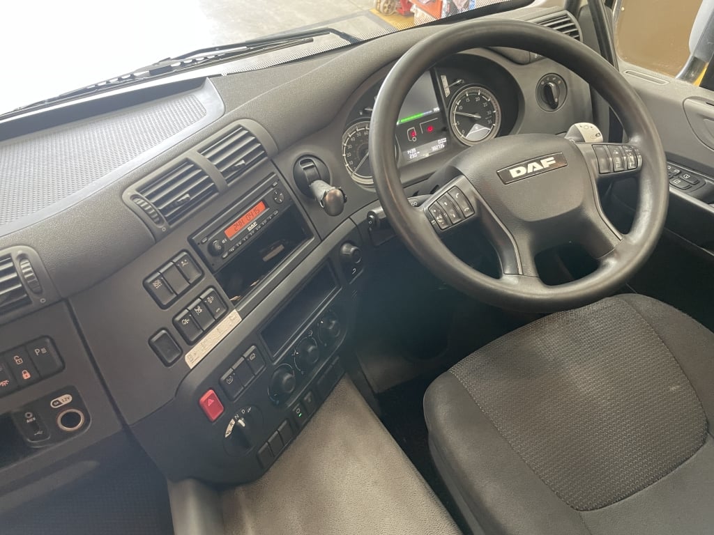 DAF CF 230 *EURO 6* 4X2 18 TONNE BOX – 2017 – FN17 BXX