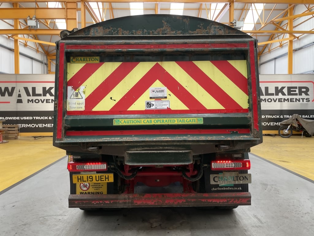 RENAULT C430 *EURO 6* BENNE BASCULANTE 8X4 EN ACIER – 2019 – HL19 UEH