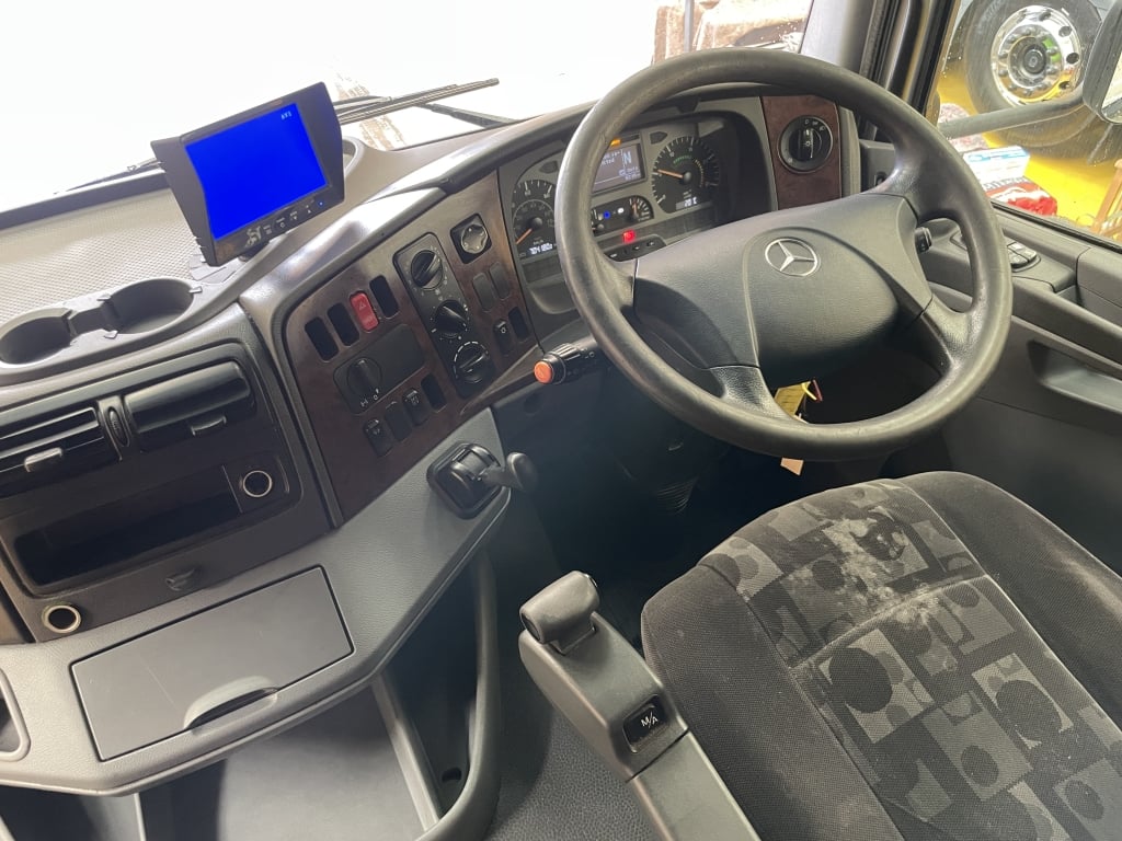 MERCEDES 1843 EURO 5 4X2, 18 TONNE REMOVAL BOX – 2009 – KP09 XTV