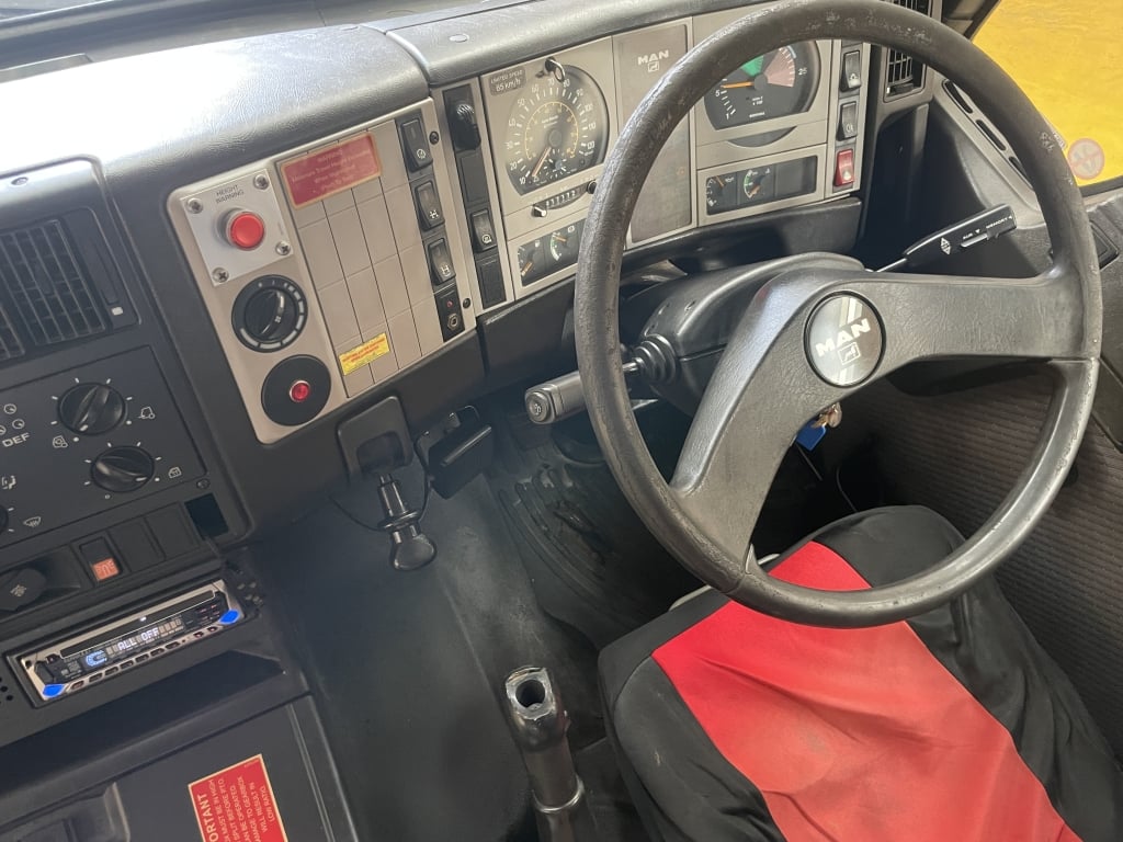 MAN FE 35.360 8X4 À GRUE DE CHARGEMENT – 2004 – KX54 EHC