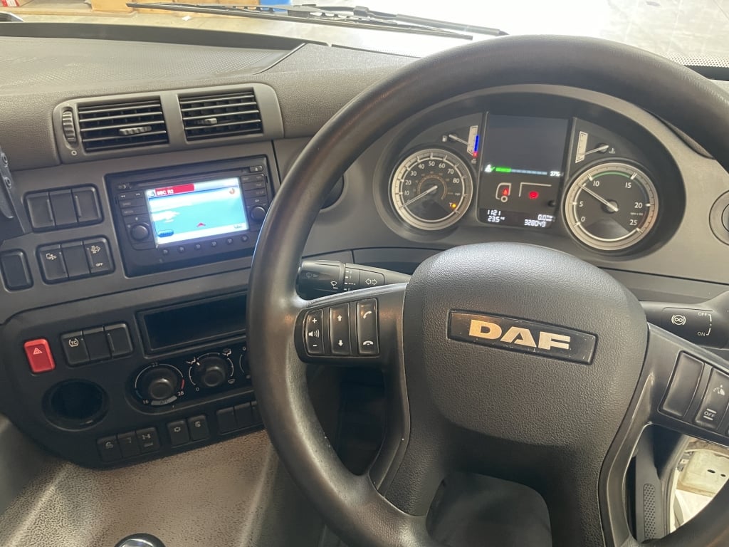 DAF CF440 *EURO 6* 8X2 38,000 LTR ALUMINIUM PELLET TANKER – 2015 – LN65 UUH