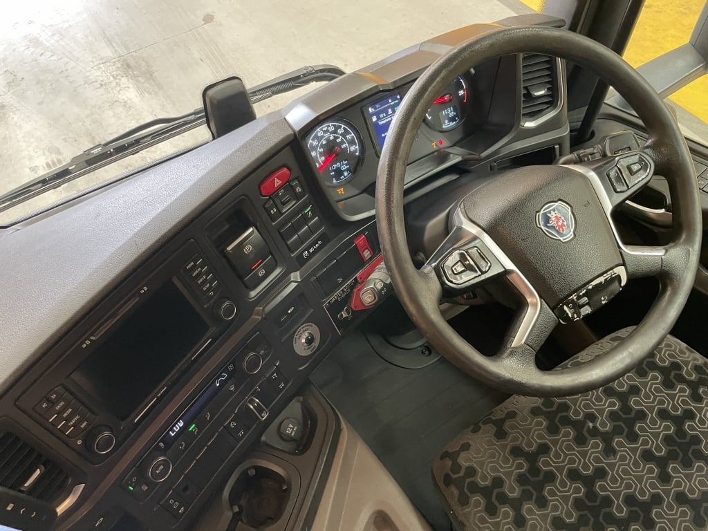 SCANIA P450 NEW GENERATION *EURO 6* PET REGS 6X2 TRACTOR UNIT – 2019 – MD19 OZM