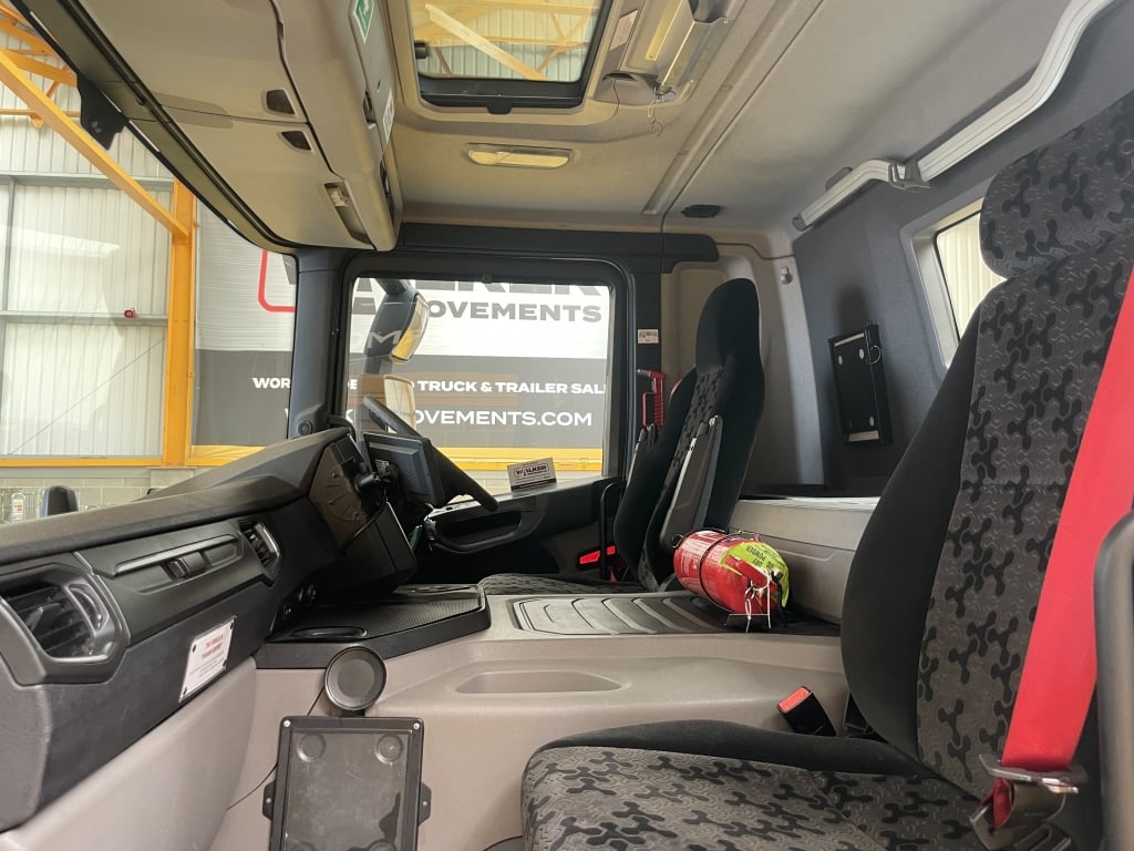 SCANIA P450 NEW GENERATION *EURO 6* PET REGS 6X2 TRACTOR UNIT – 2019 – MV69 KPZ
