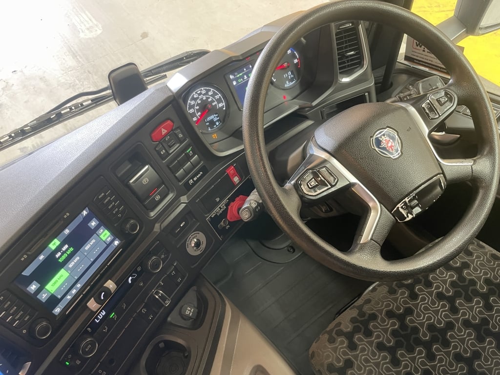SCANIA P450 NEW GENERATION *EURO 6* PET REGS 6X2 TRACTOR UNIT – 2019 – MV69 KRK