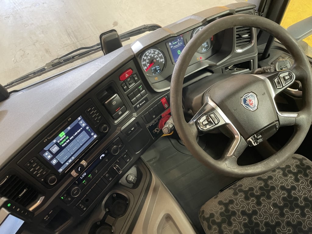 SCANIA P450 NEW GENERATION *EURO 6* PET REGS 6X2 TRACTOR UNIT – 2019 – MV69 KRN