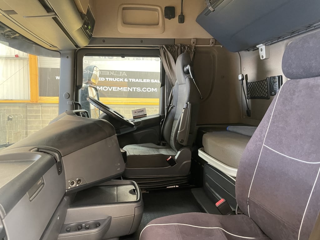 SCANIA R450 *EURO 6* HIGHLINE 6X2 TRACTOR UNIT – 2017 – SM17 UNN