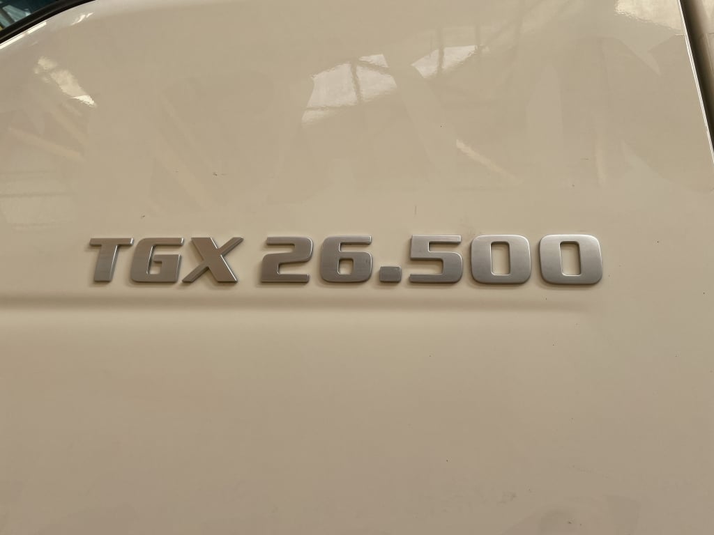 MAN TGX 26.500 *EURO 6* XLX 6X2 TRACTEUR À ESSIEU TAG – 2018 – N° de série 18, en parfait état