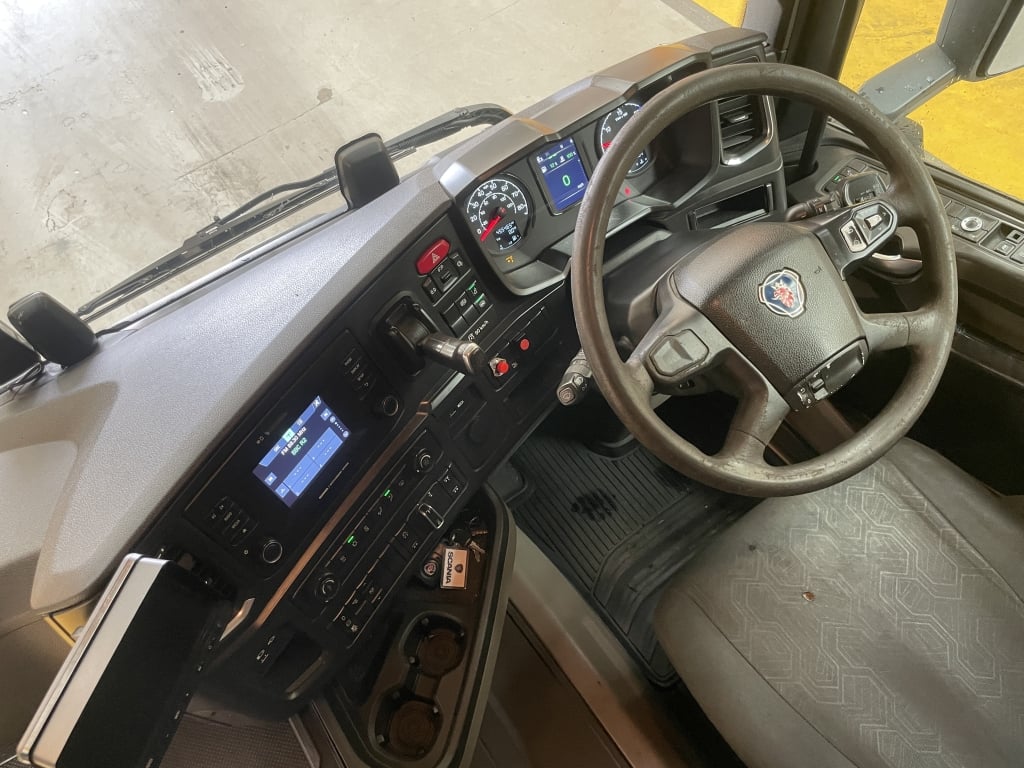 SCANIA NEW GENERATION R450 *EURO 6* 6X2 TAG AXLE TRACTOR UNIT – 2018 – SN68 XNV