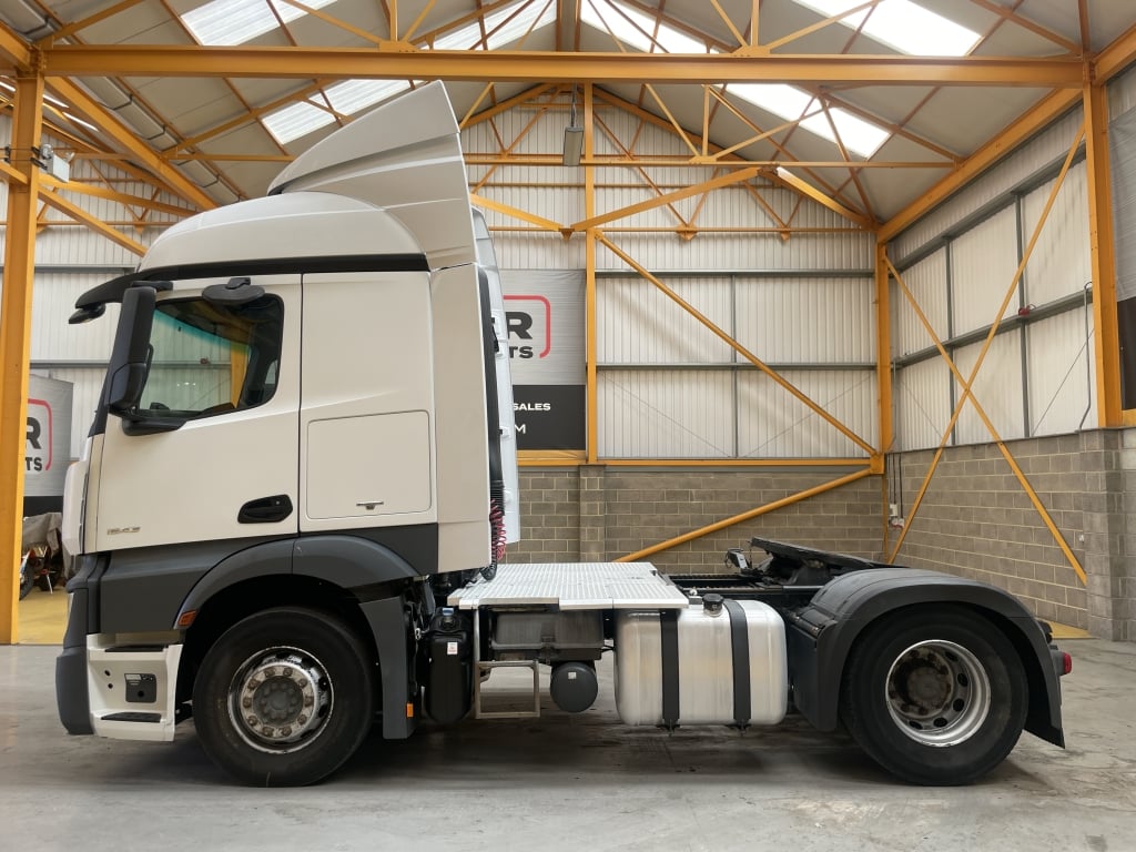 MERCEDES ACTROS 1843 STREAMSPACE *EURO 6* TRACTEUR ROUTIER 4X2 – 2017 – YT17 JFA