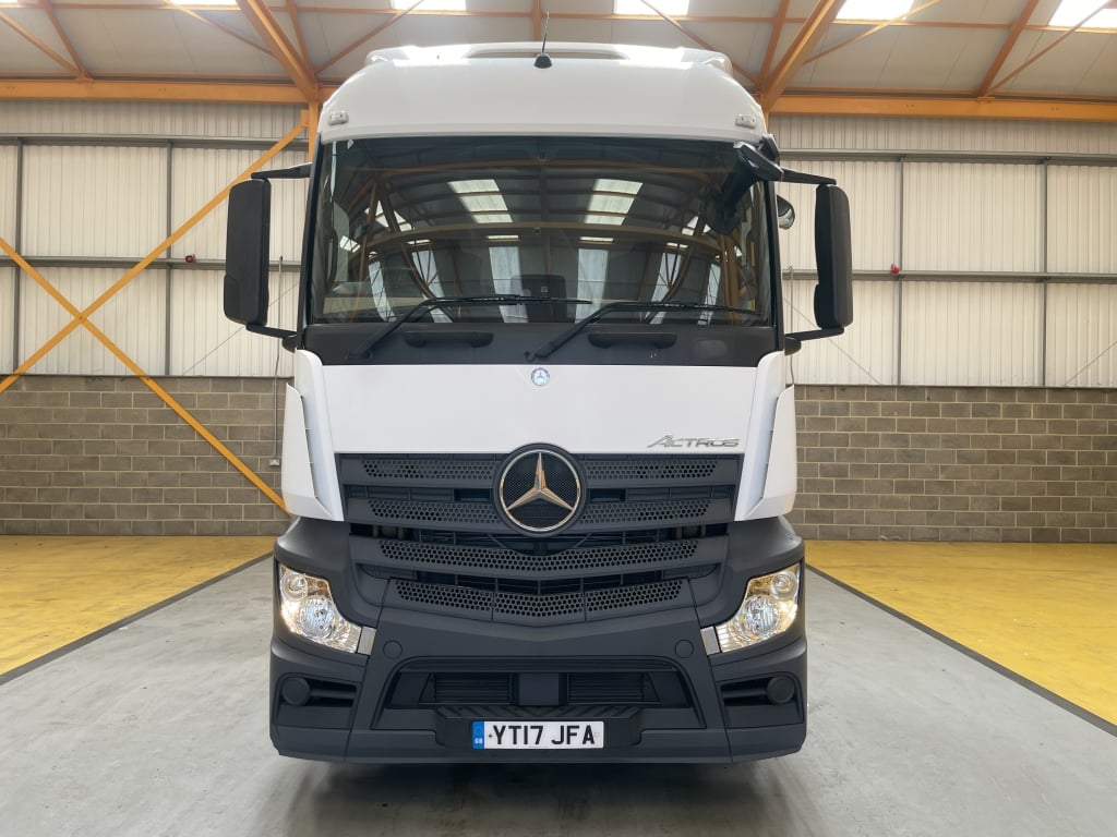 MERCEDES ACTROS 1843 STREAMSPACE *EURO 6* TRACTEUR ROUTIER 4X2 – 2017 – YT17 JFA