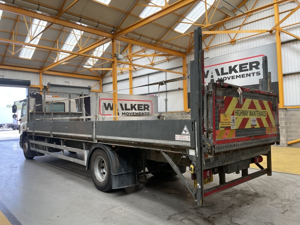 DAF CF65.250 4X2 à plateau ouvert – 2010 – YX60 OMP