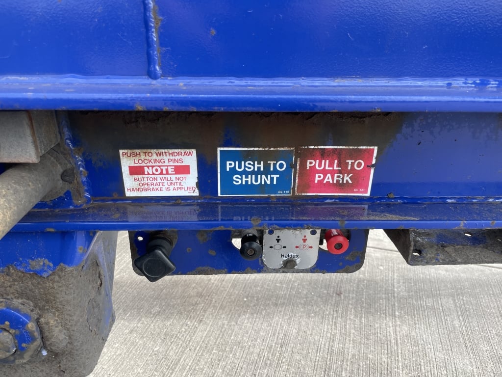 DENNISON LOCK AND GO SLIDING SKELETAL TRAILER – 2008 – C280416