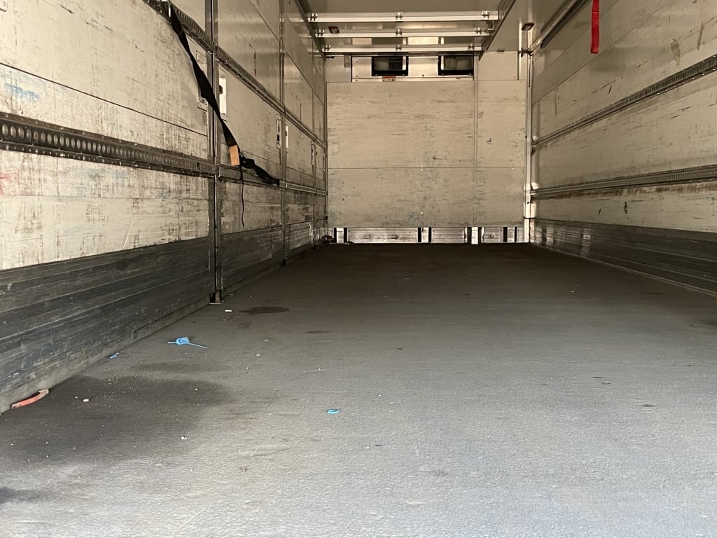 GRAY AND ADAMS 37FT TANDEM AXLE INSULATED FRIDGE TRAILER – 2012 – C333364