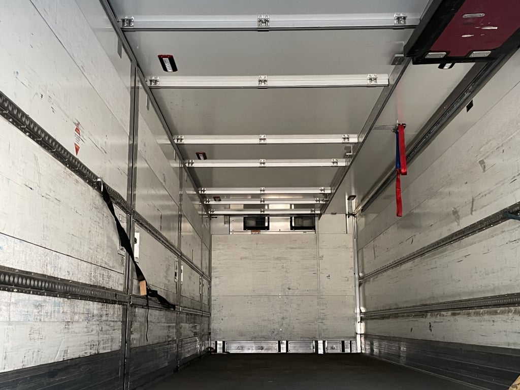 GRAY AND ADAMS 37FT TANDEM AXLE INSULATED FRIDGE TRAILER – 2012 – C333364