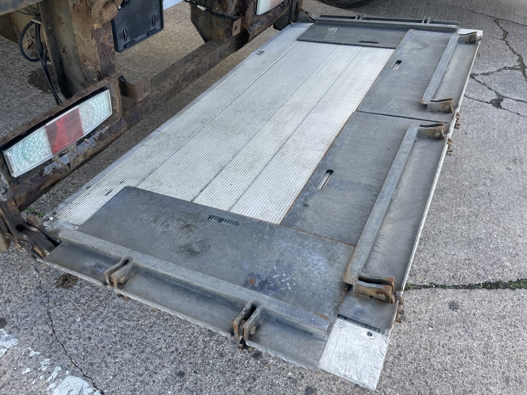 GRAY AND ADAMS 37FT TANDEM AXLE INSULATED FRIDGE TRAILER – 2012 – C333364