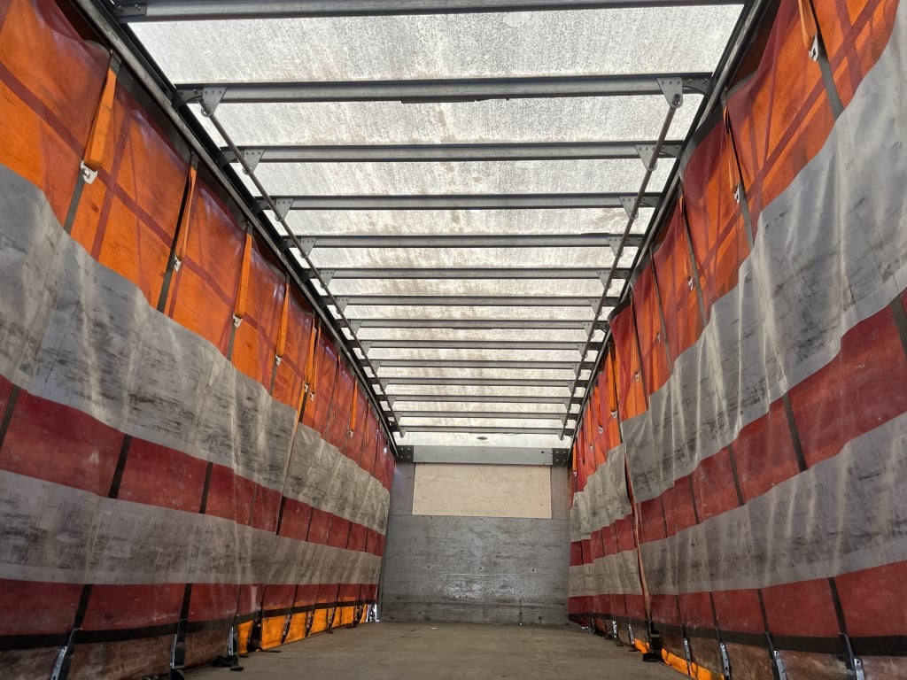 REMORQUE URBAINE À RIDEAUX DON BUR DE 29 PIEDS À ESSIEU SIMPLE – 2014 – C372338