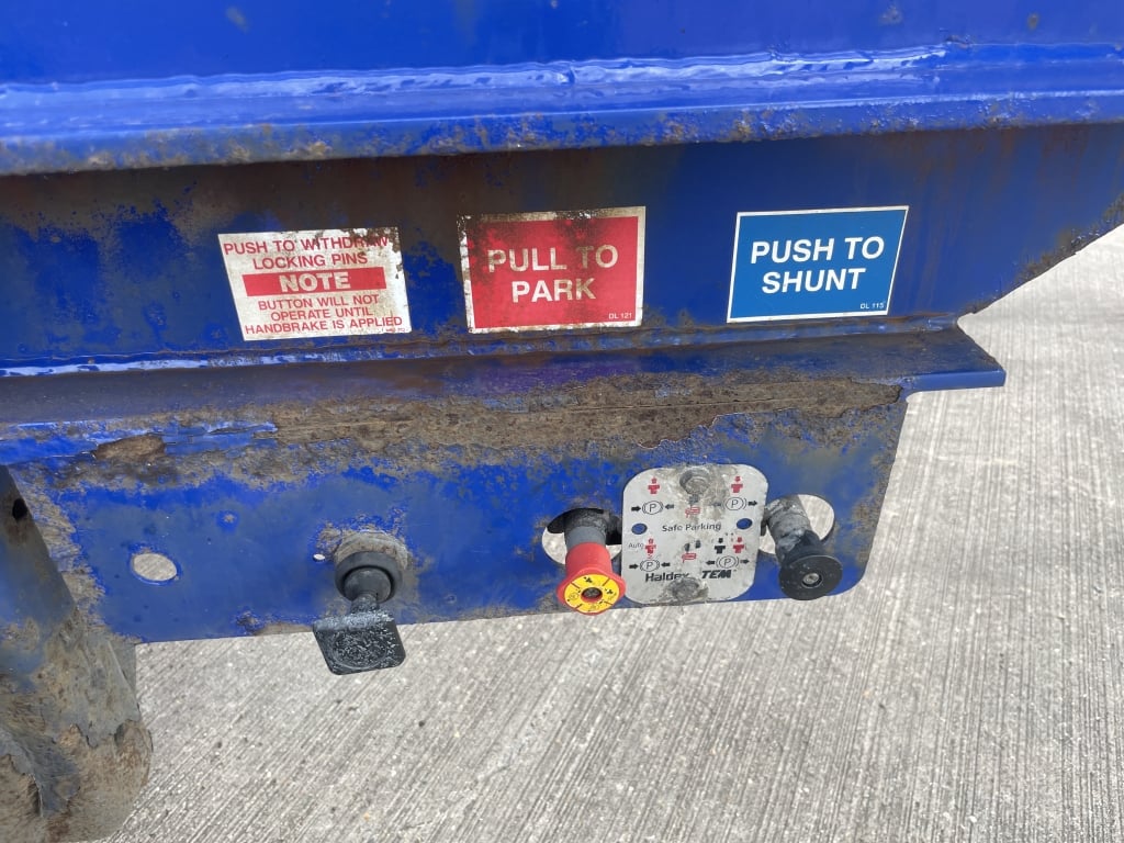 DENNISON LOCK AND GO SLIDING SKELETAL TRAILER – 2014 – C378211
