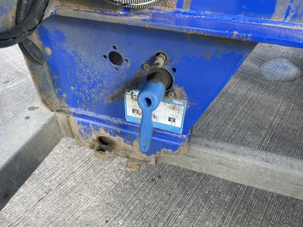 DENNISON LOCK AND GO SLIDING SKELETAL TRAILER – 2016 – C431488
