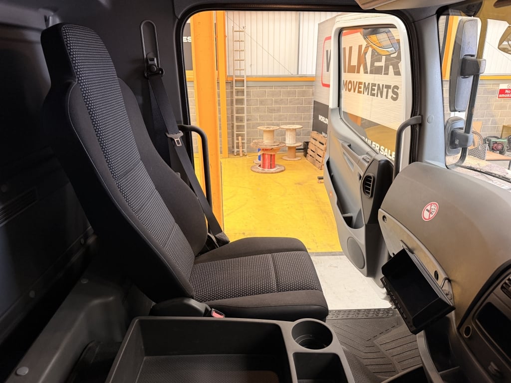 MERCEDES AXOR 2533 EURO 5 6X2 PLATEAU – 2013 – HX13 YKS *FAIBLE KILOMÉTRAGE ET UN SEUL PRÉCÉDENT PROPRIÉTAIRE*