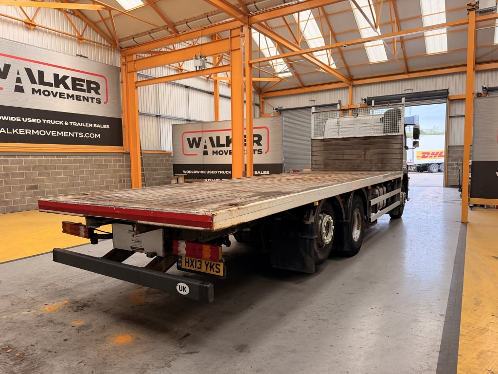 MERCEDES AXOR 2533 EURO 5 6X2 PLATEAU – 2013 – HX13 YKS *FAIBLE KILOMÉTRAGE ET UN SEUL PRÉCÉDENT PROPRIÉTAIRE*