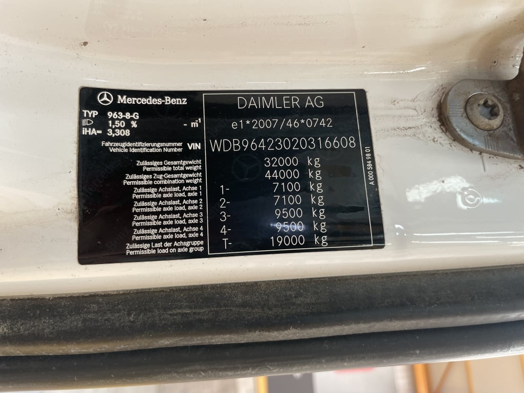 MERCEDES AROCS 3240 8X4 *EURO 6* BENNE BASCULANTE EN ACIER – 2020 – HX70 XCV