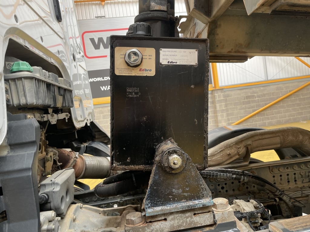 MERCEDES AROCS 3240 8X4 *EURO 6* BENNE BASCULANTE EN ACIER – 2020 – HX70 XCV