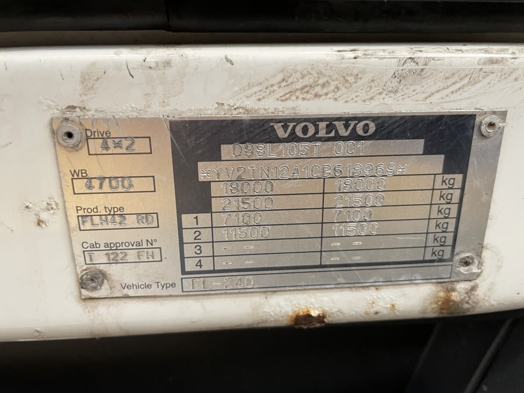 VOLVO FL 240 18 TONNE 4X2 CURTAINSIDER – 2012 – KX12 WJU