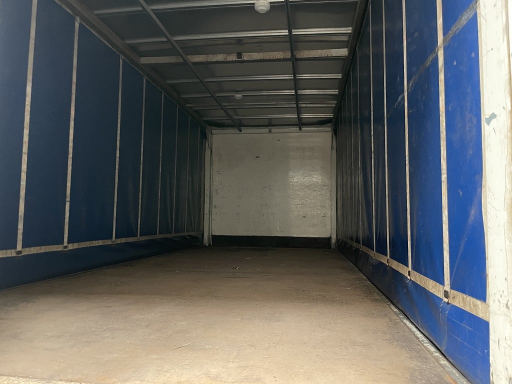 VOLVO FL 240 18 TONNE 4X2 CURTAINSIDER – 2012 – KX12 WJU