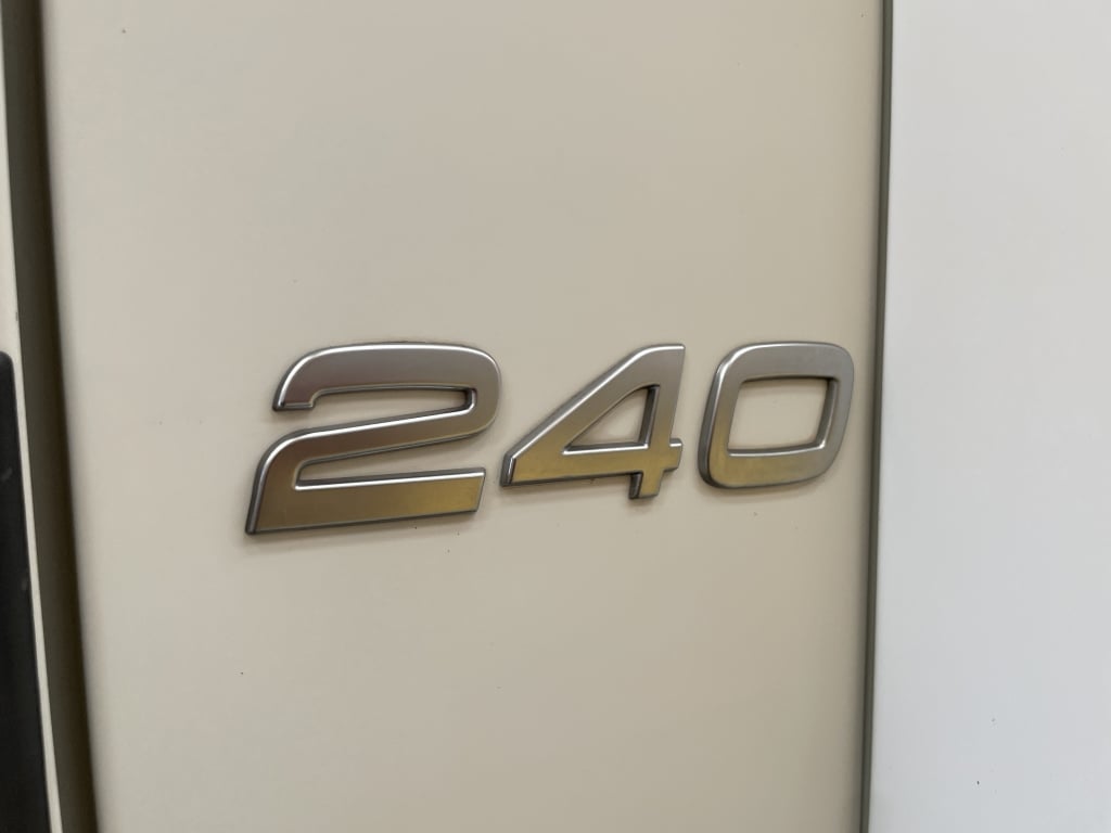 VOLVO FL 240 18 TONNE 4X2 CURTAINSIDER – 2012 – KX12 WJU