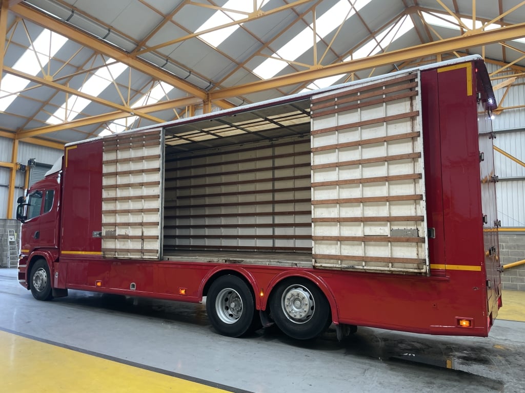 SCANIA G320 26 TONNE 6X2 REMOVAL/BOX TRUCK – 2013 – LH63 BND