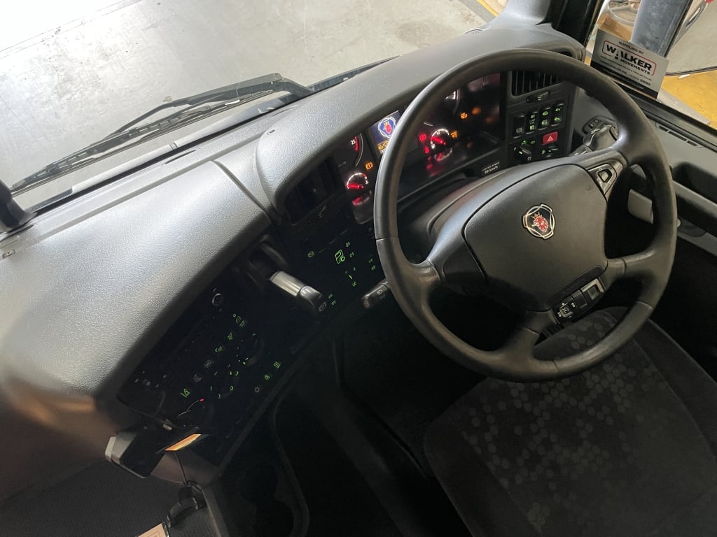 SCANIA G450 HIGHLINE *EURO 6* 26 TONNE 6X2 CURTAINSIDER – 2015 – MV65 RUW