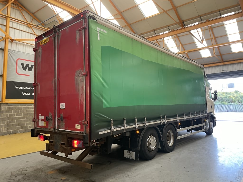 SCANIA G450 HIGHLINE *EURO 6* 26 TONNE 6X2 CURTAINSIDER – 2015 – MV65 RUW