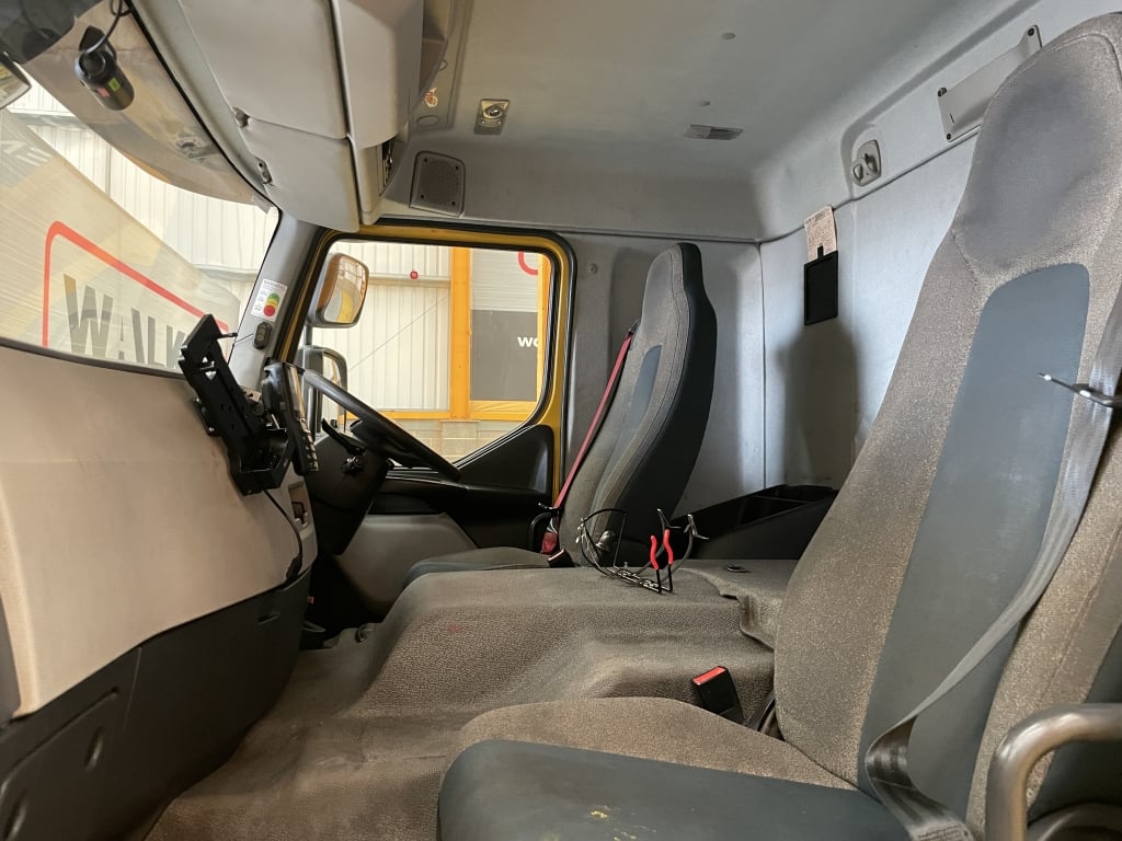 VOLVO FE-250 *EURO 6* 26 TONNE 6X2 CURTAINSIDER – 2014 – PN14 HWV