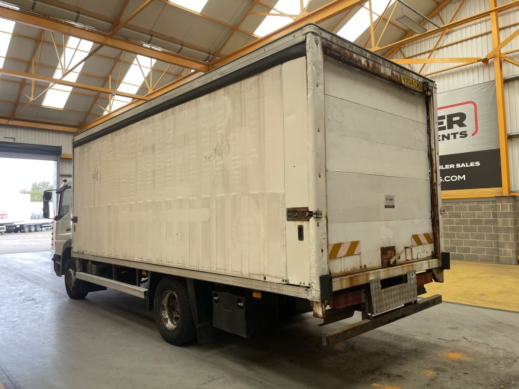 MERCEDES-BENZ ATEGO 1318 4X2 À RIDEAUX – 2004 – VX04 CMZ